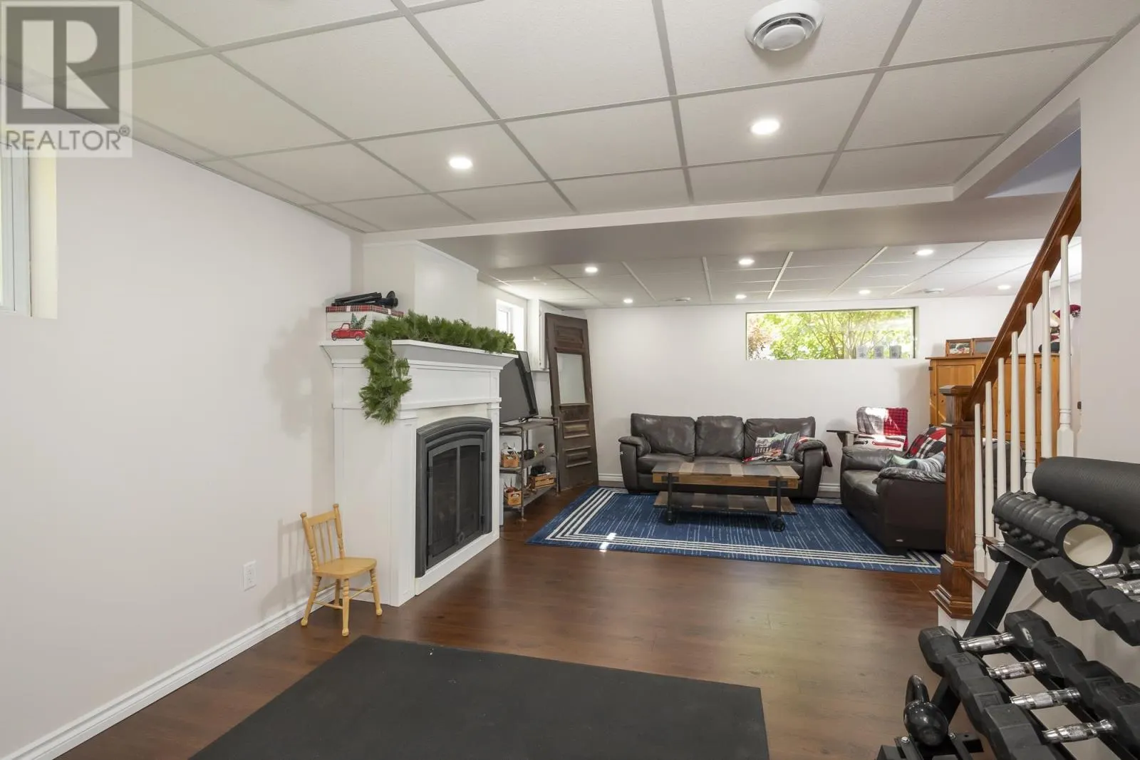 532 Leslie AVE