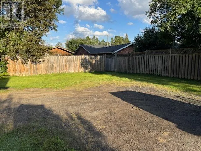 924 Golf Links Rd
