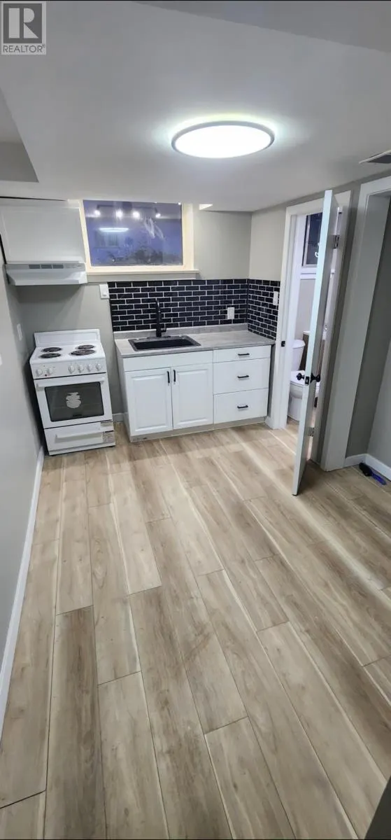 300 Van Horne St.