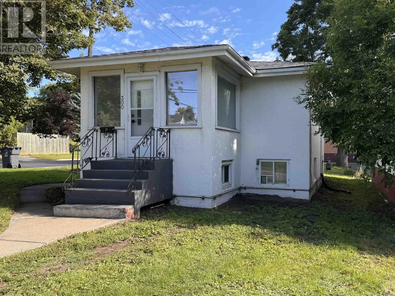 300 Van Horne St.