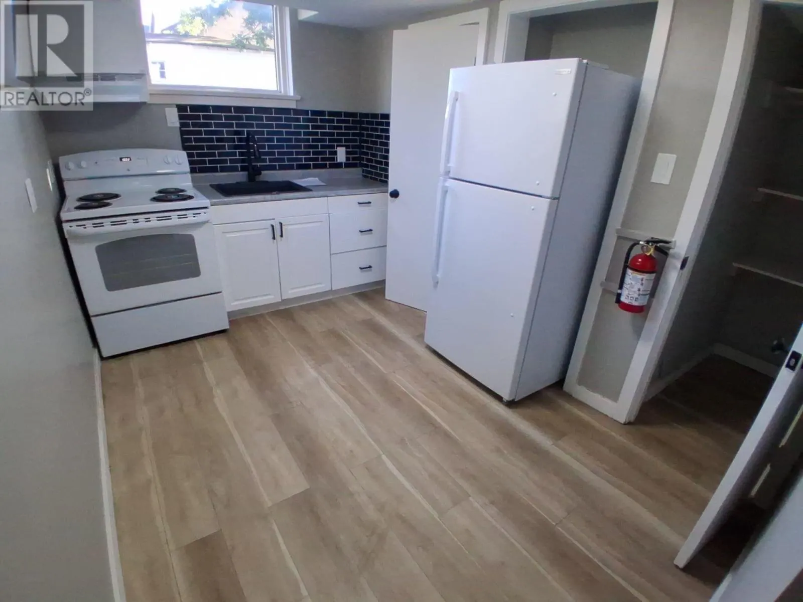 300 Van Horne St.