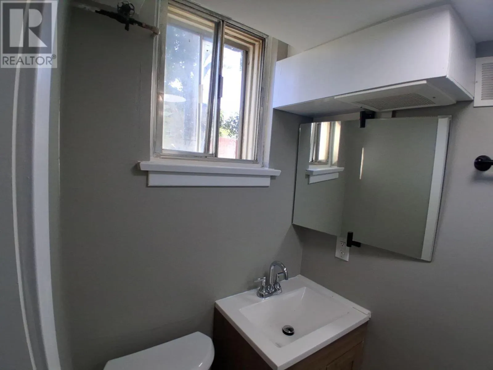 300 Van Horne St.