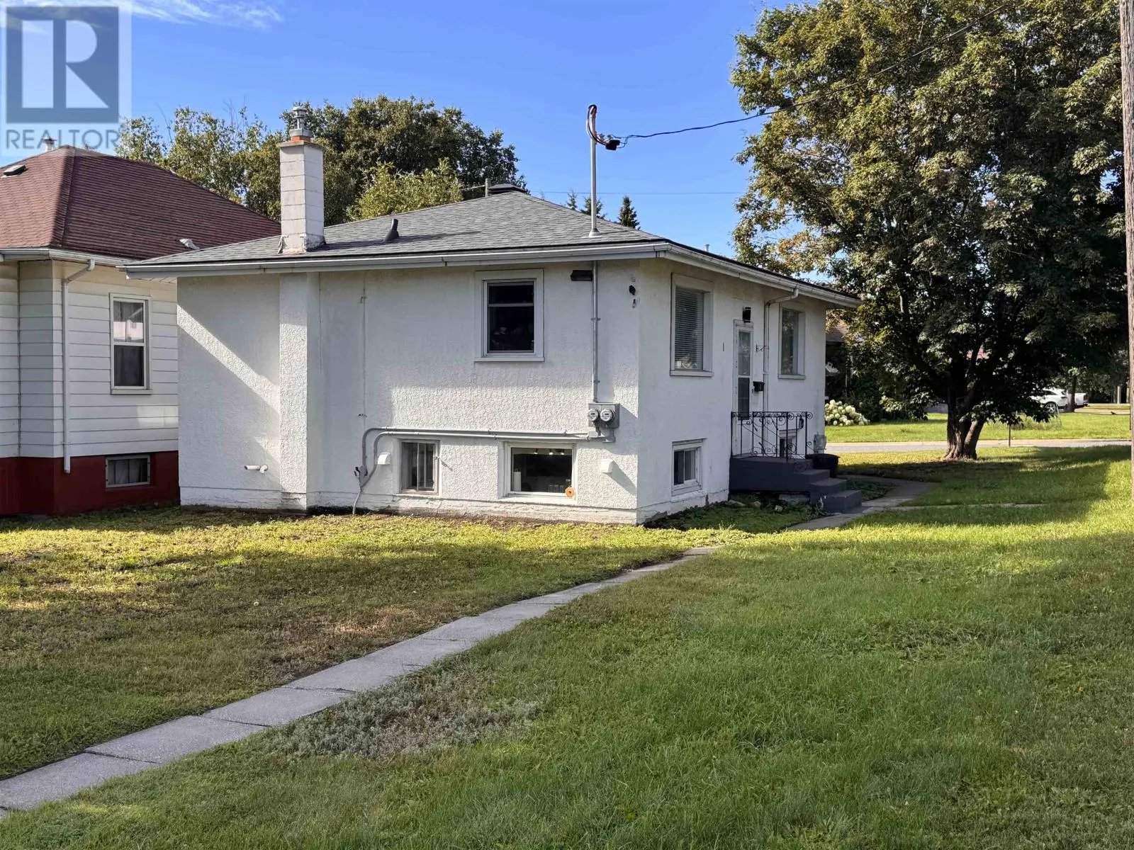 300 Van Horne St.