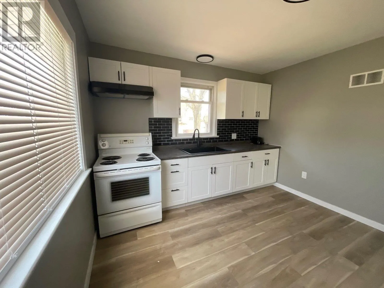 300 Van Horne St.