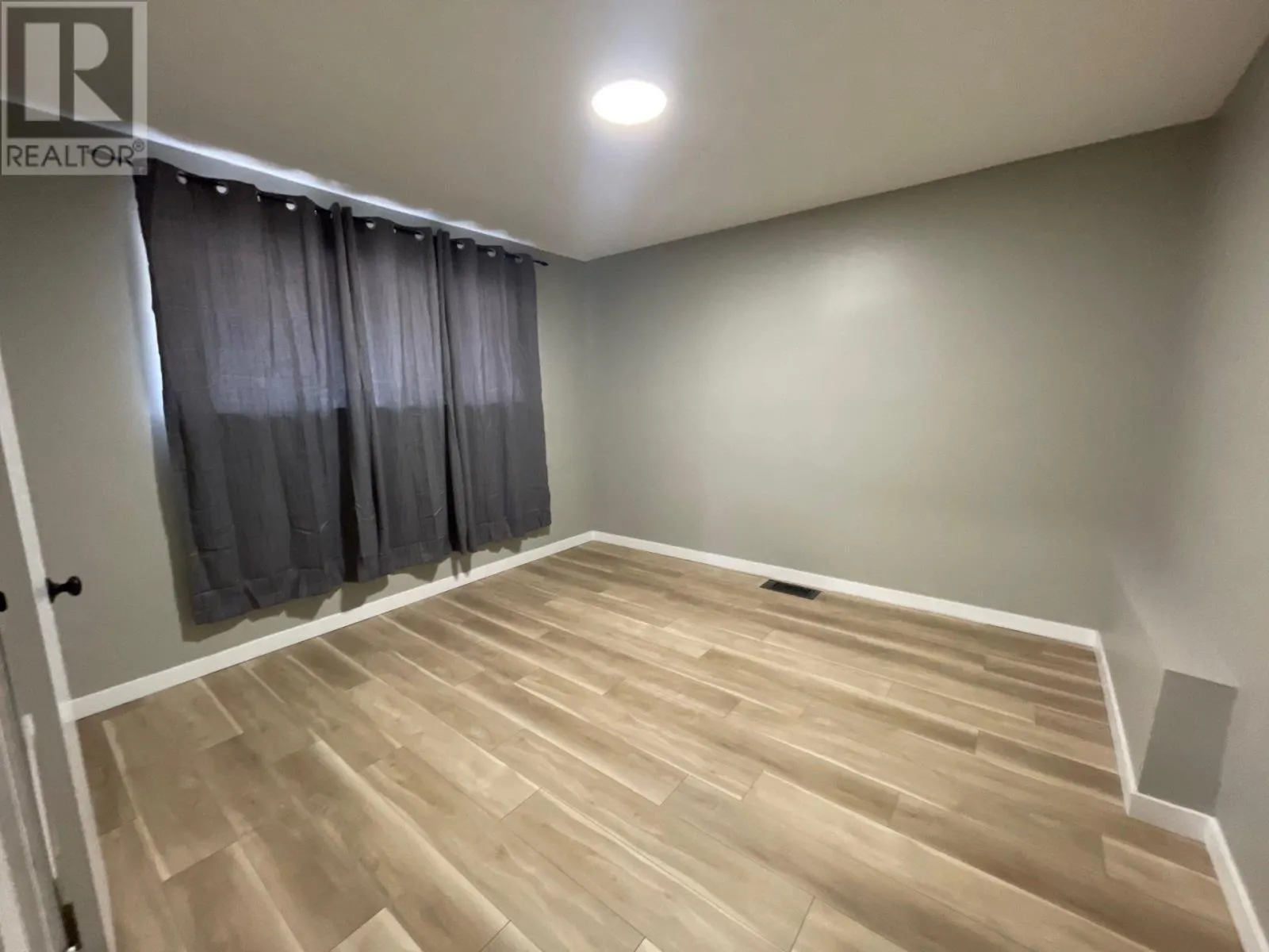300 Van Horne St.