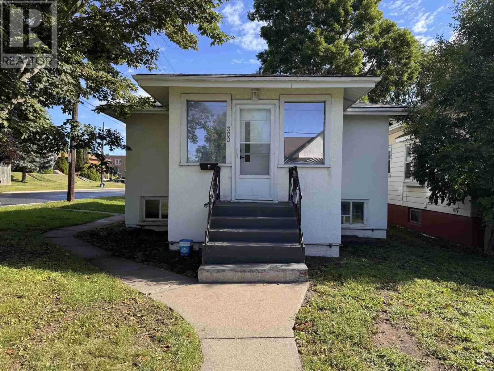 300 Van Horne St.