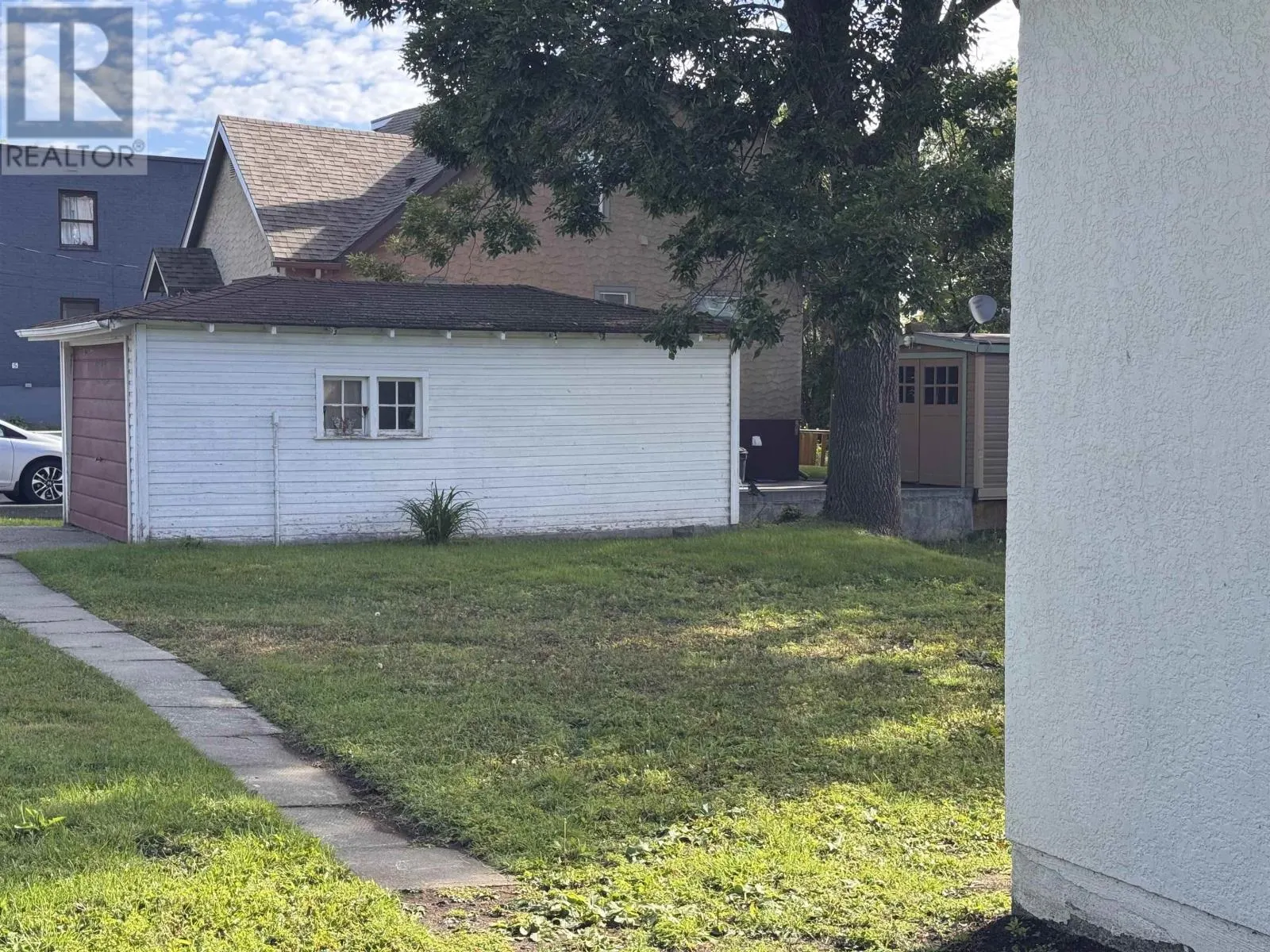 300 Van Horne St.