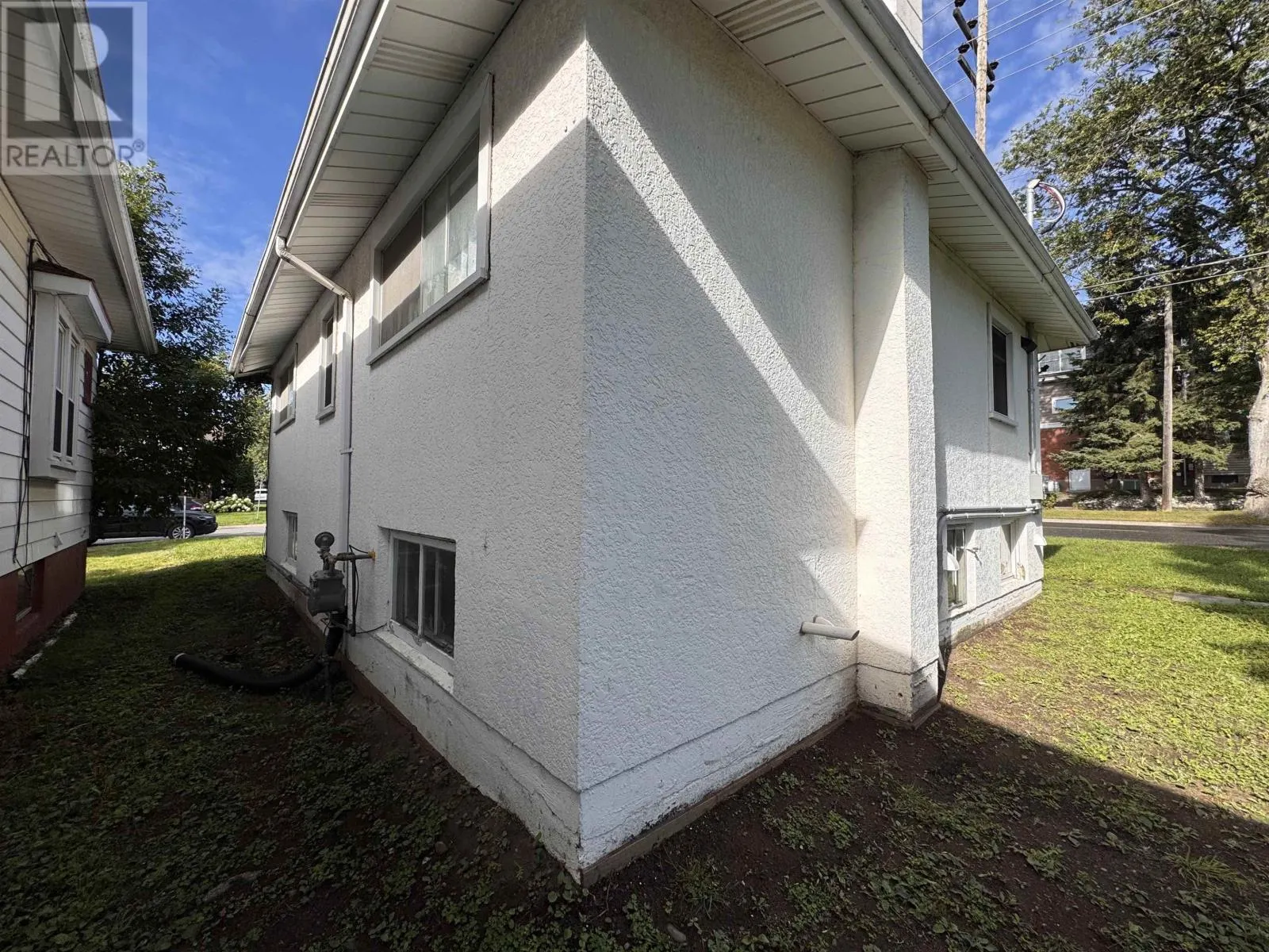 300 Van Horne St.