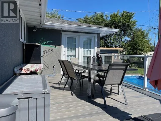 100 Glendale Crescent