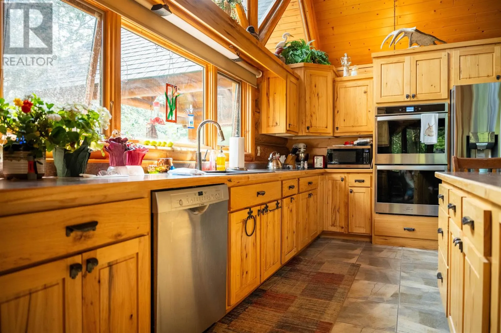 10 Black Bear RD|Crow Lake