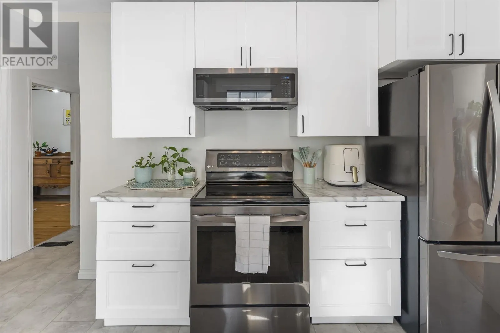 279 Harrington AVE
