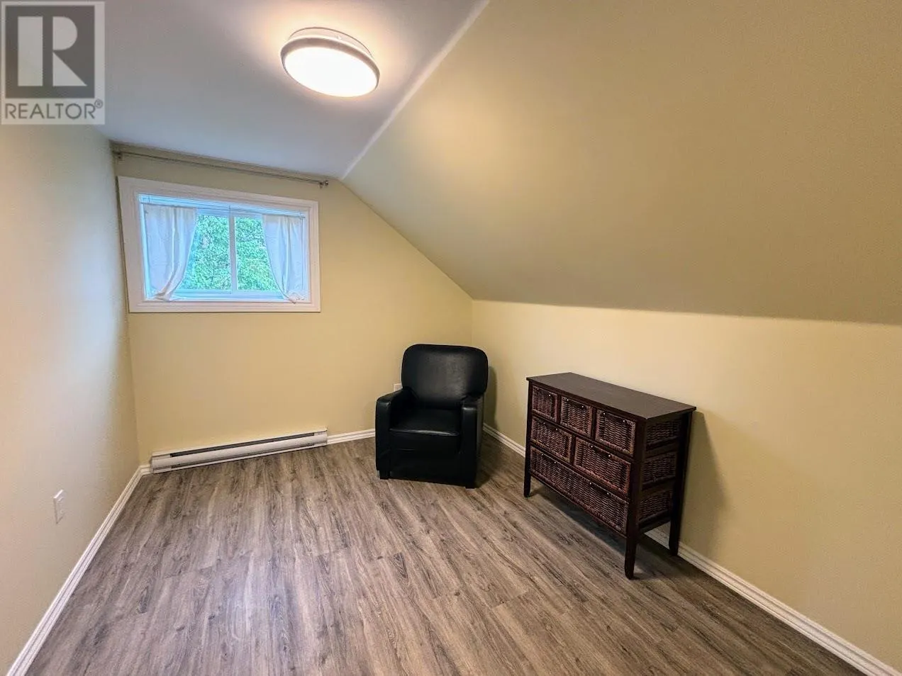 1 Abrams ST