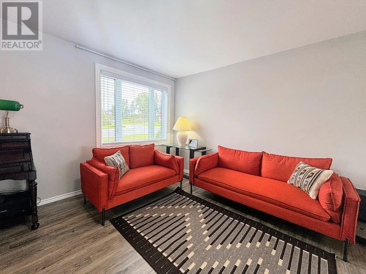 1 Abrams ST