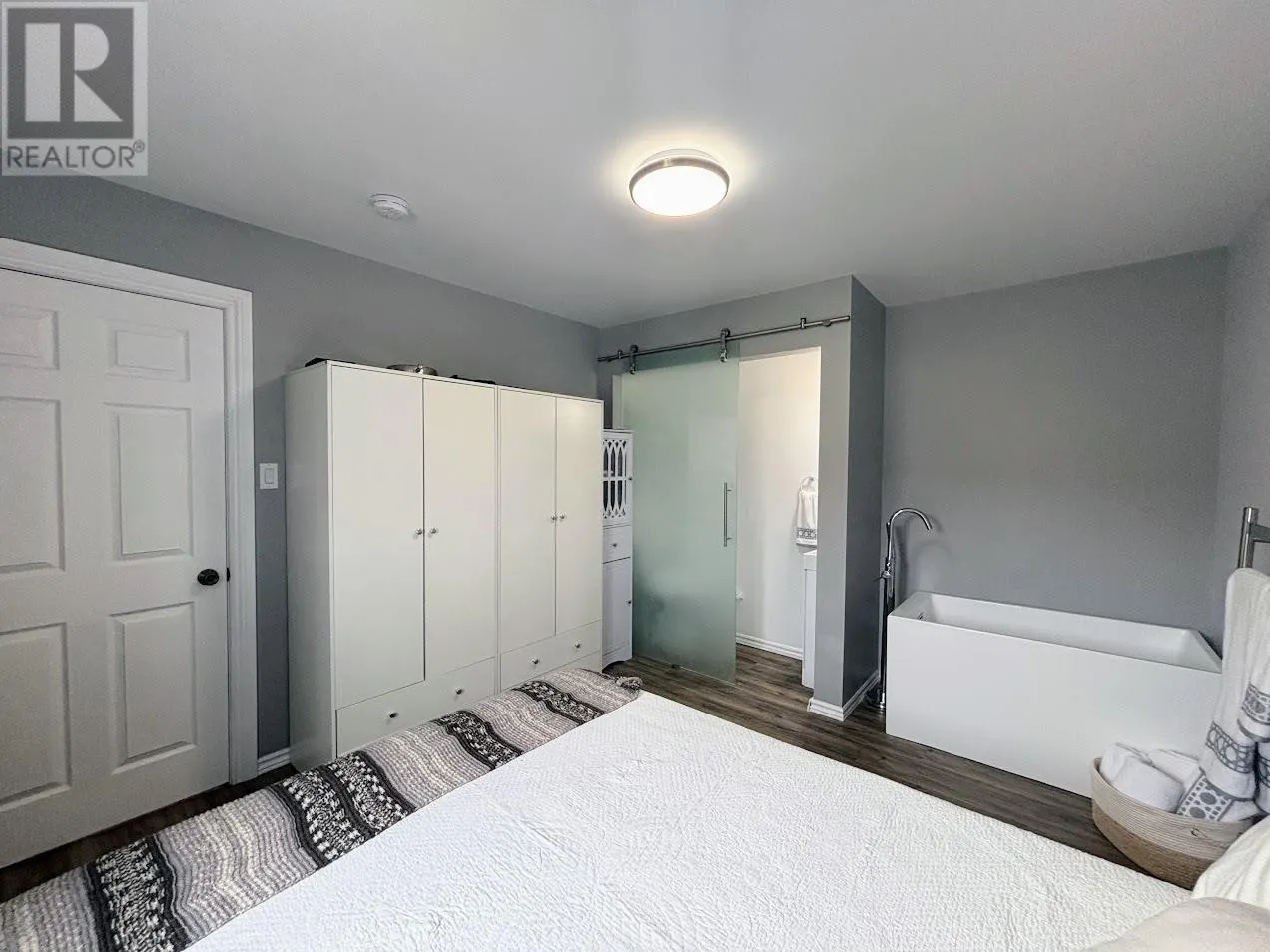 1 Abrams ST
