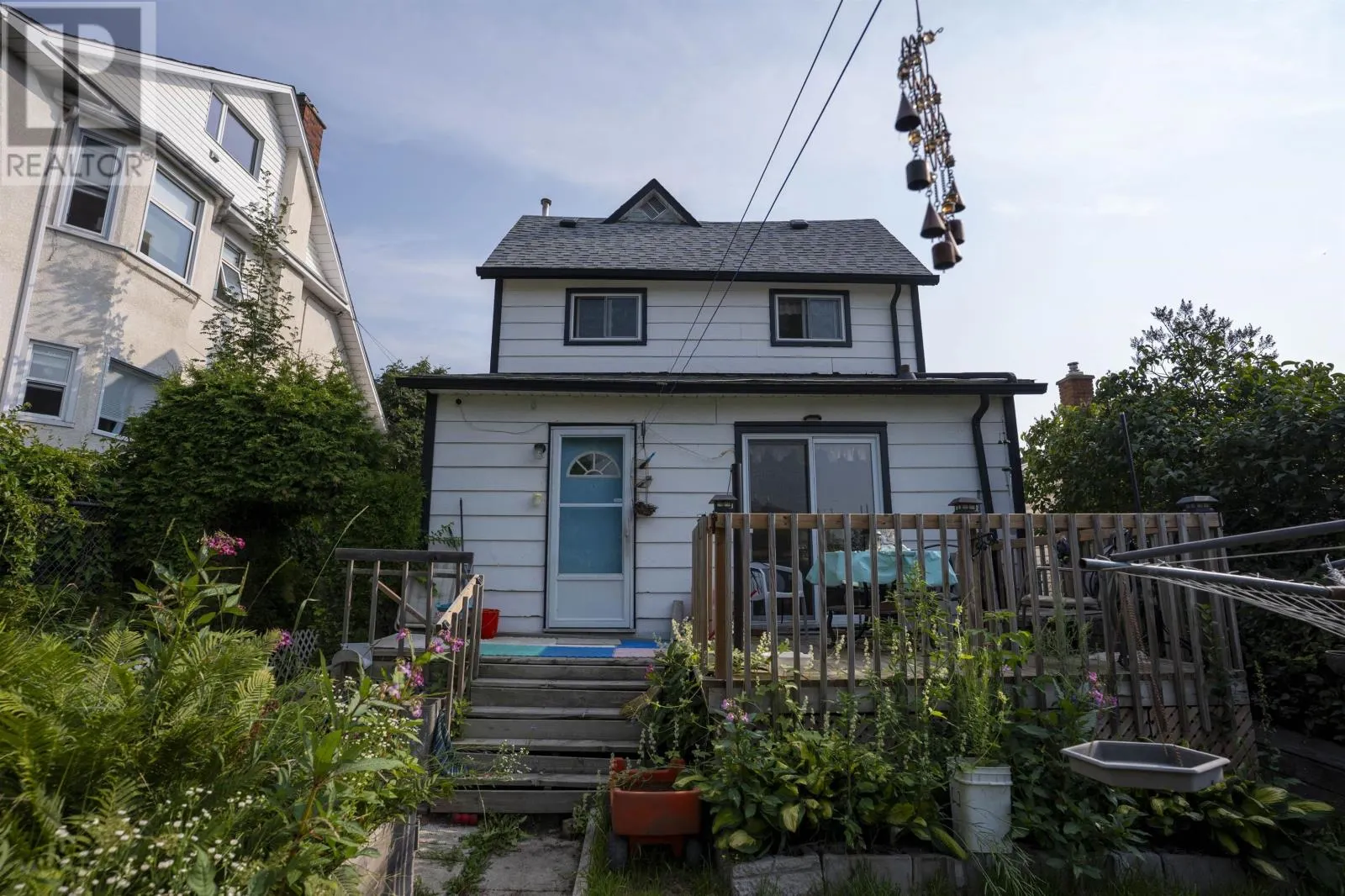 343 Dufferin ST