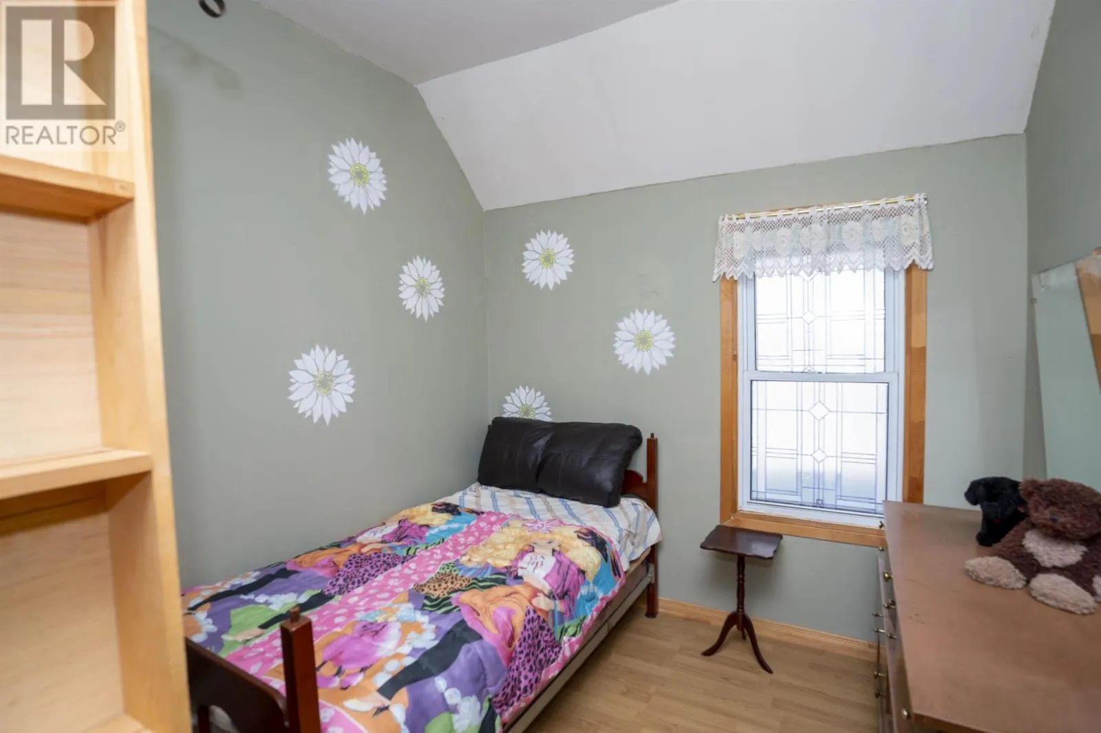 343 Dufferin ST