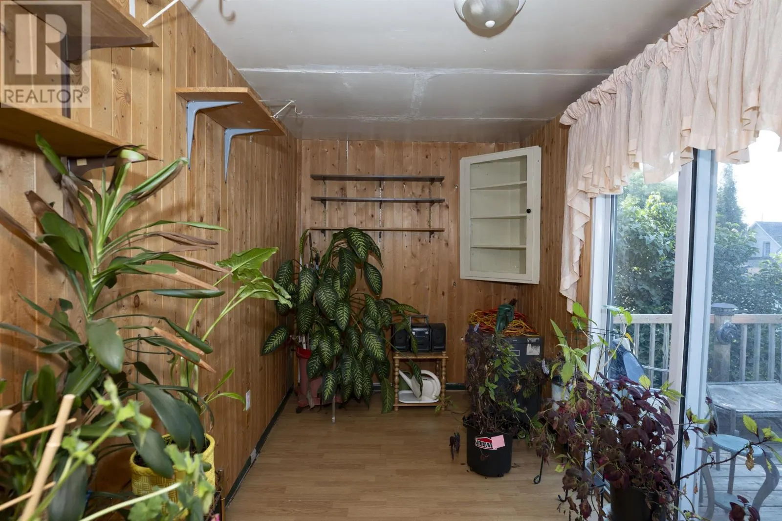343 Dufferin ST