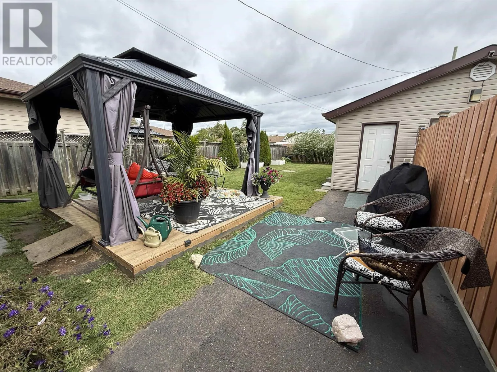 1128 Crawford