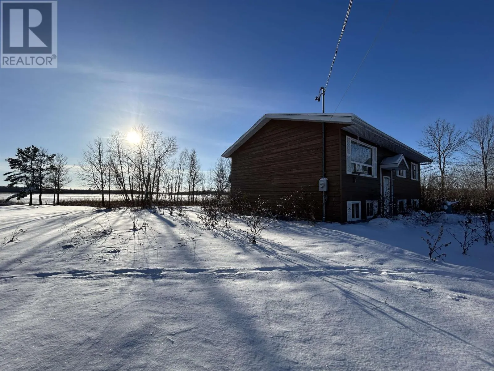 44 Eleanor Lake RD