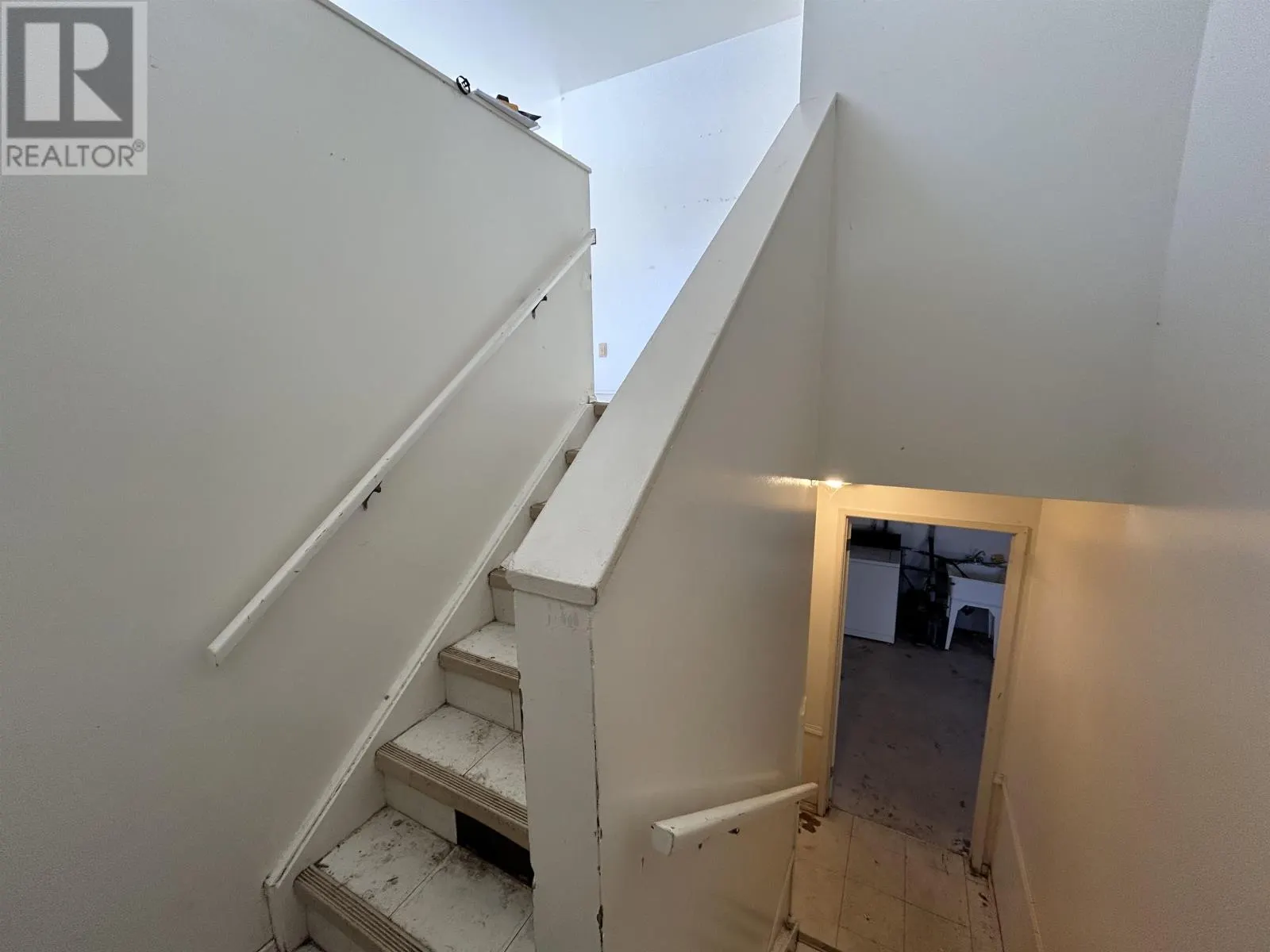 44 Eleanor Lake RD