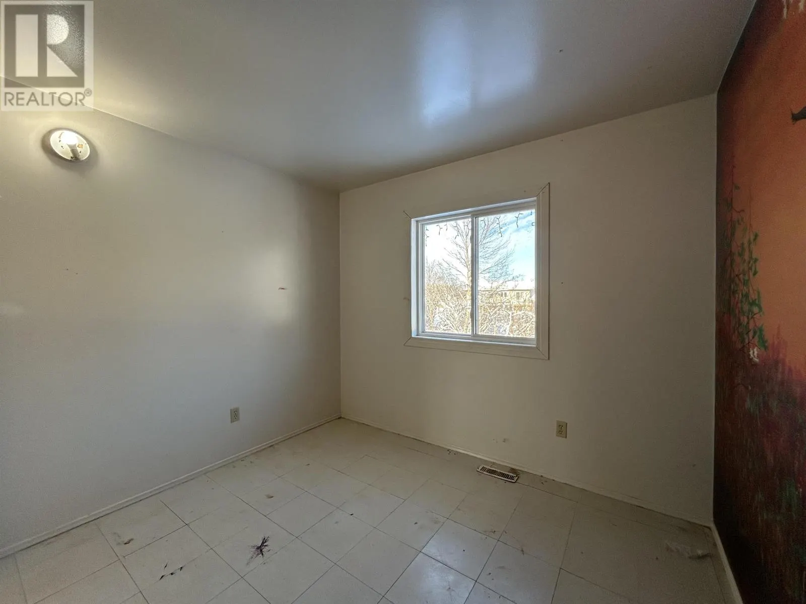 44 Eleanor Lake RD