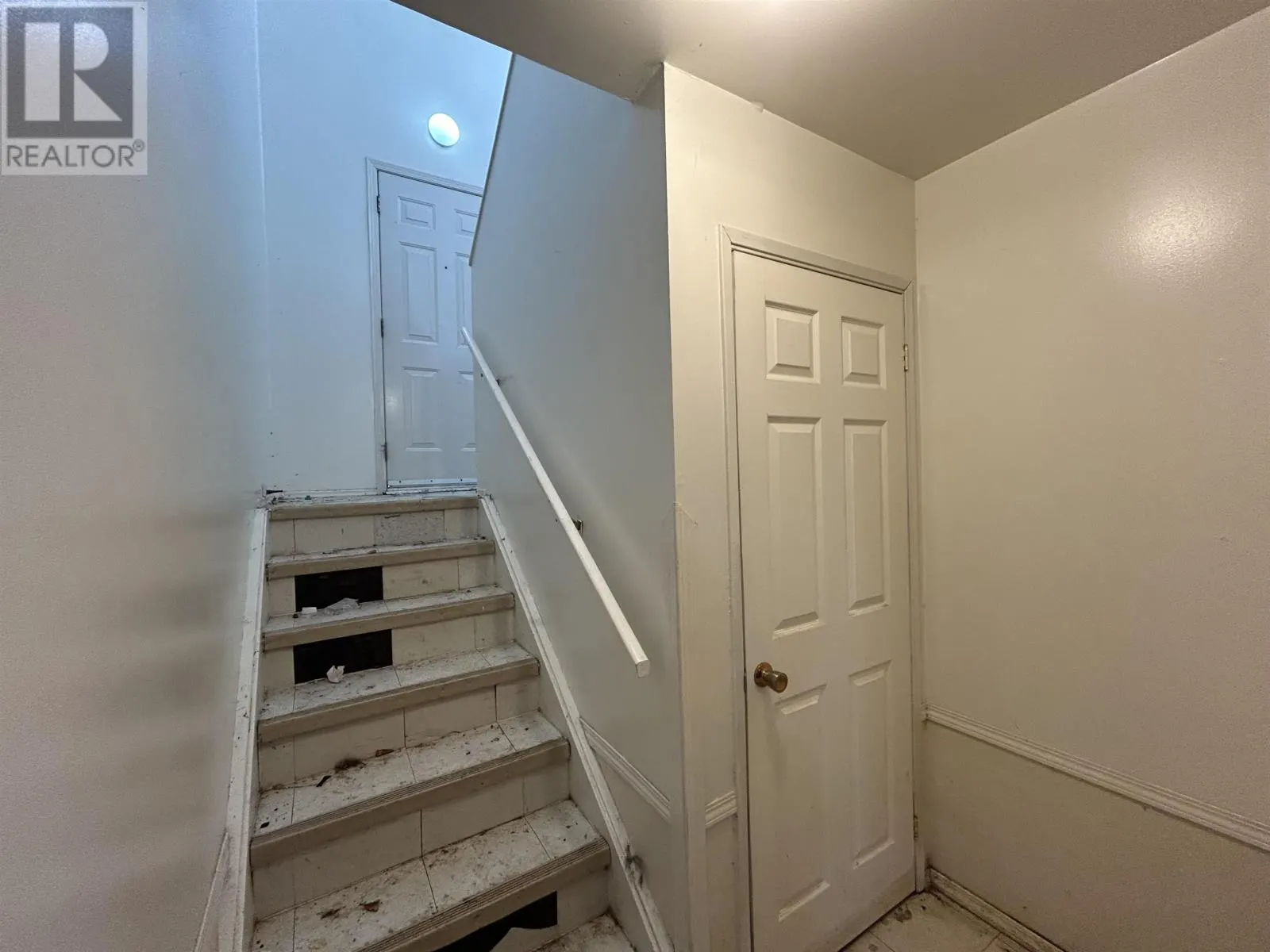 44 Eleanor Lake RD