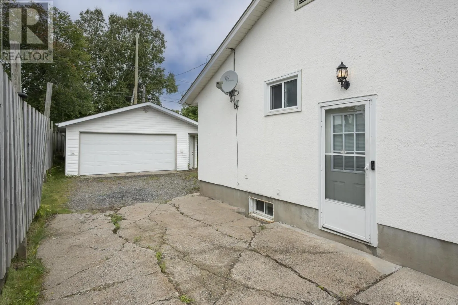 144 Whalen ST