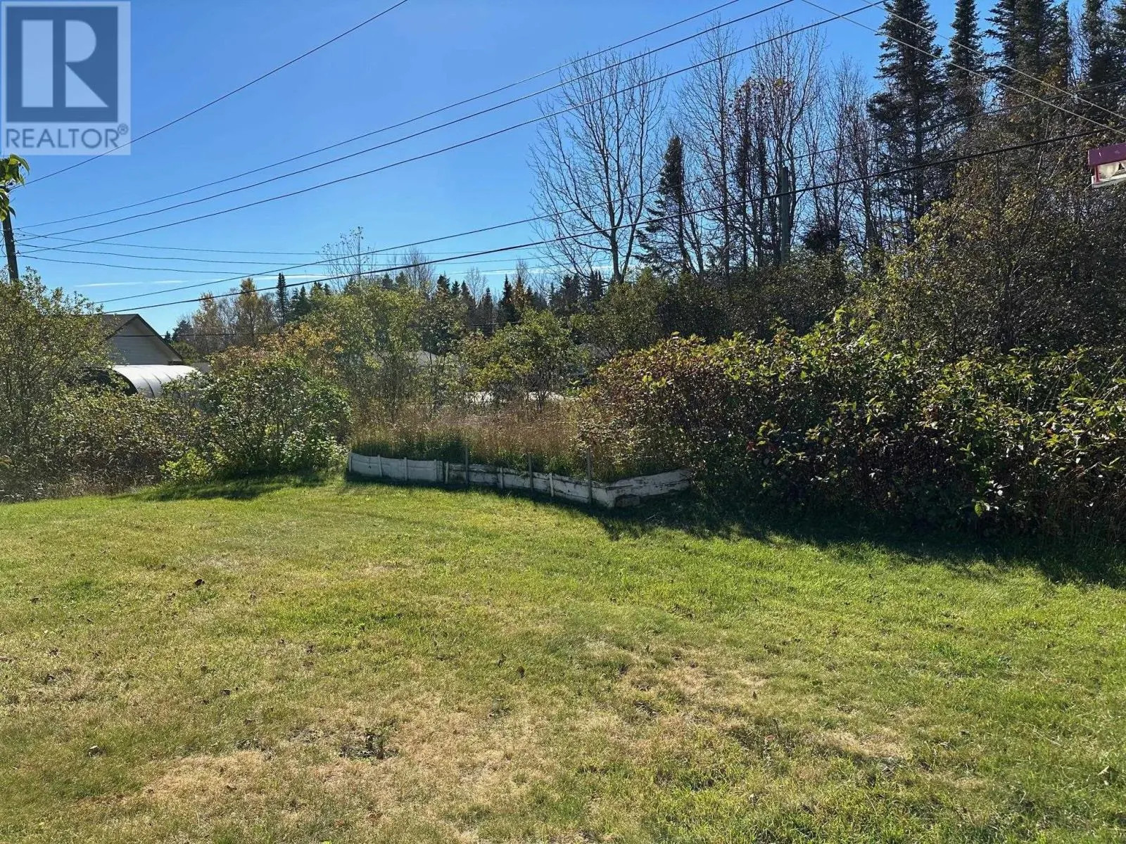 4 East Grove CRES