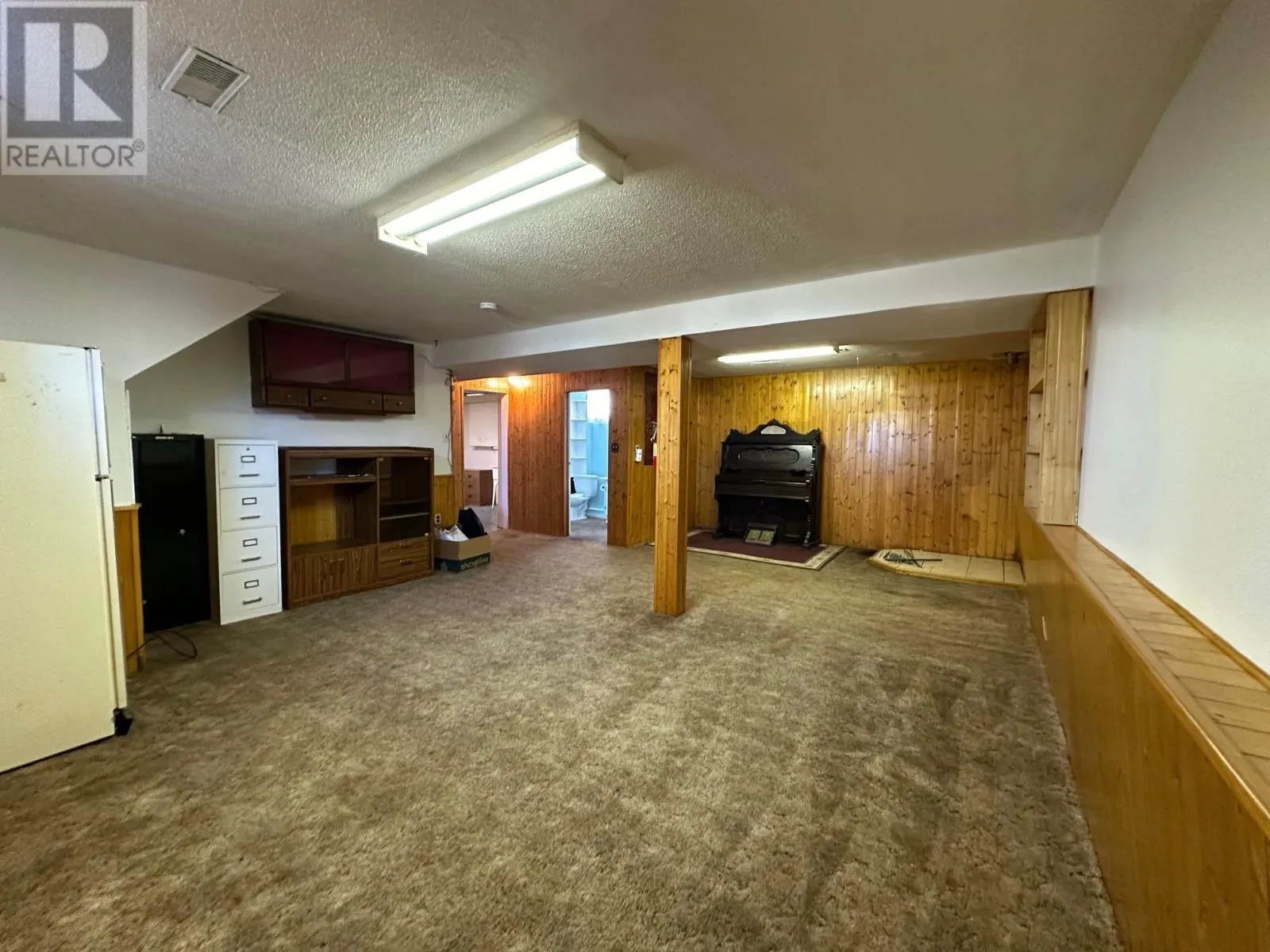 4 East Grove CRES