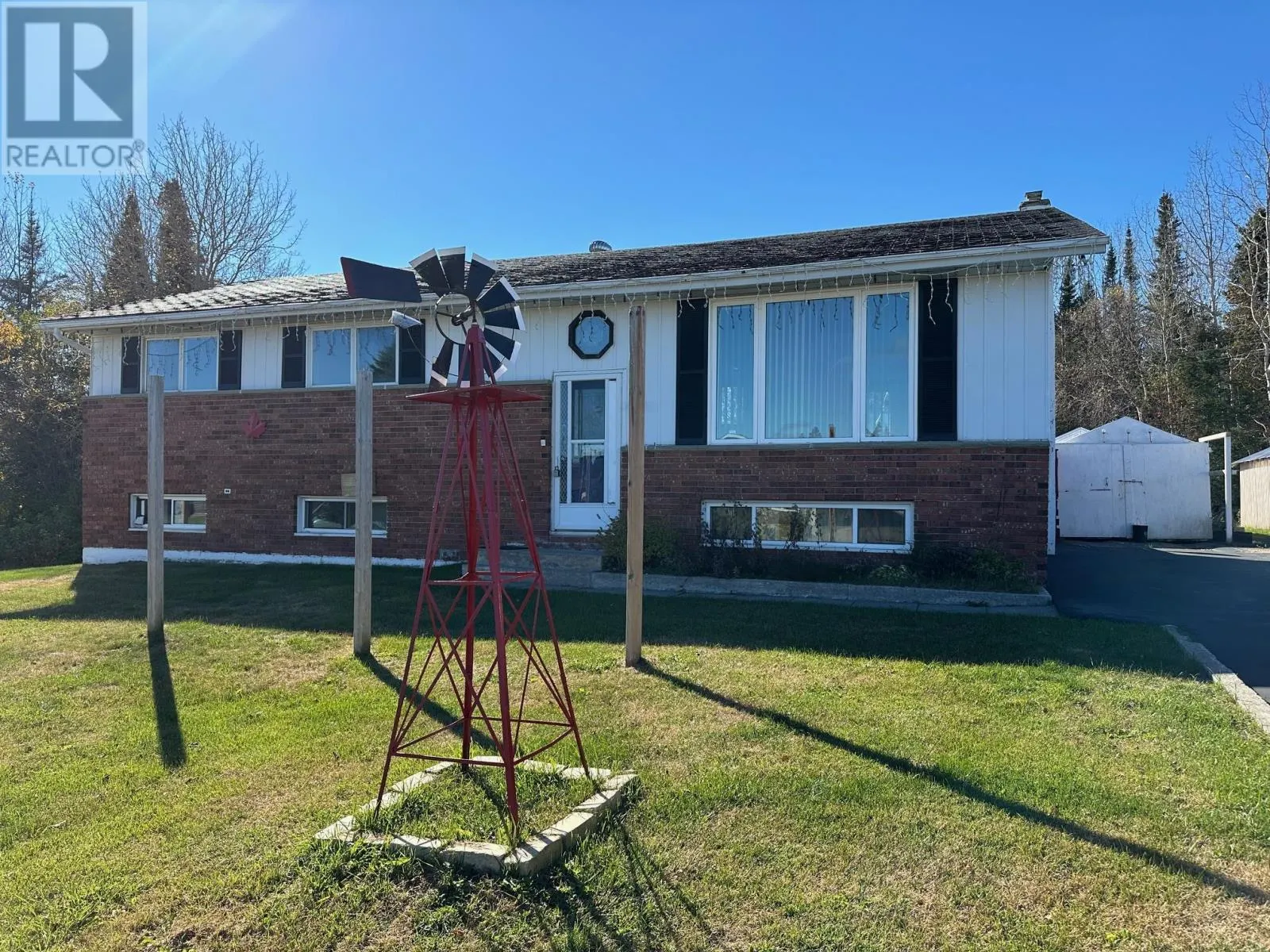 4 East Grove CRES