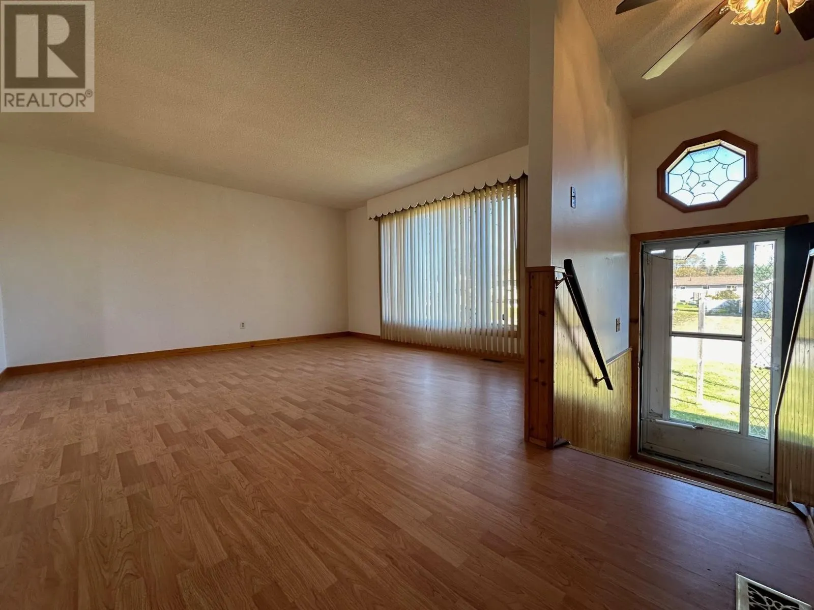 4 East Grove CRES