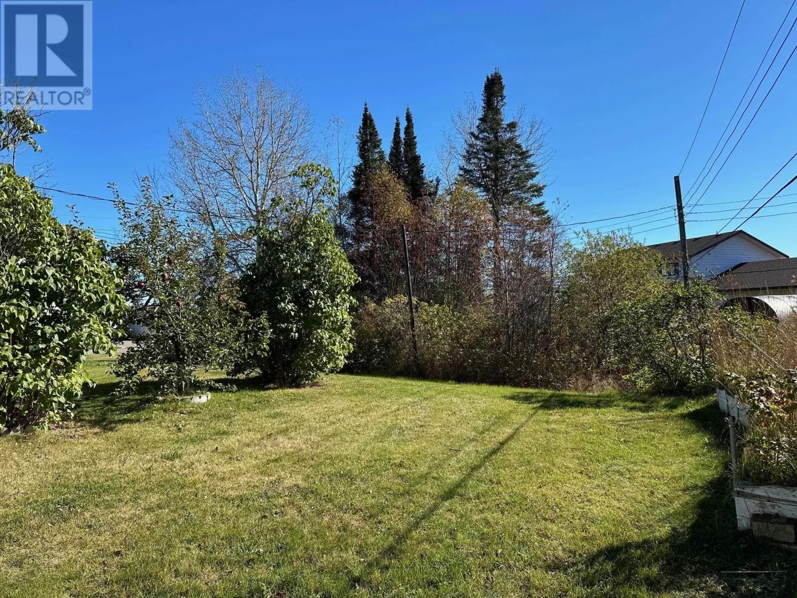 4 East Grove CRES