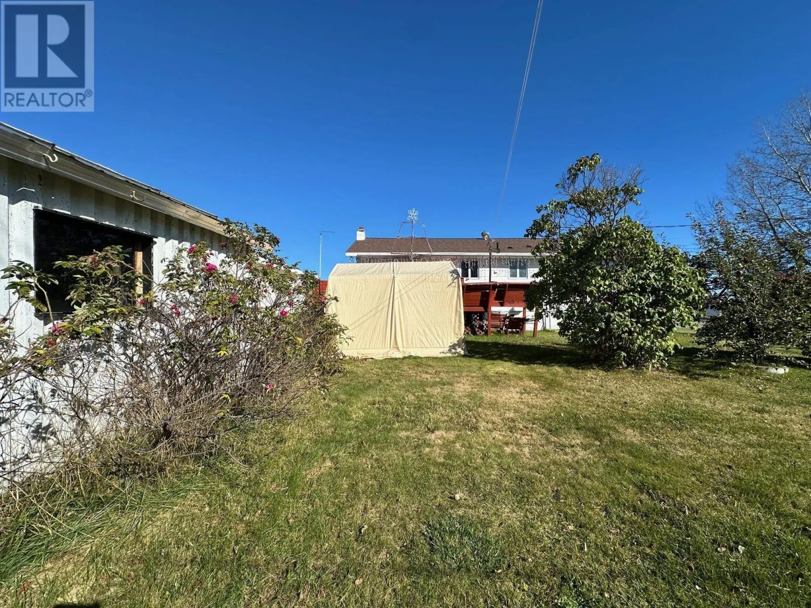 4 East Grove CRES