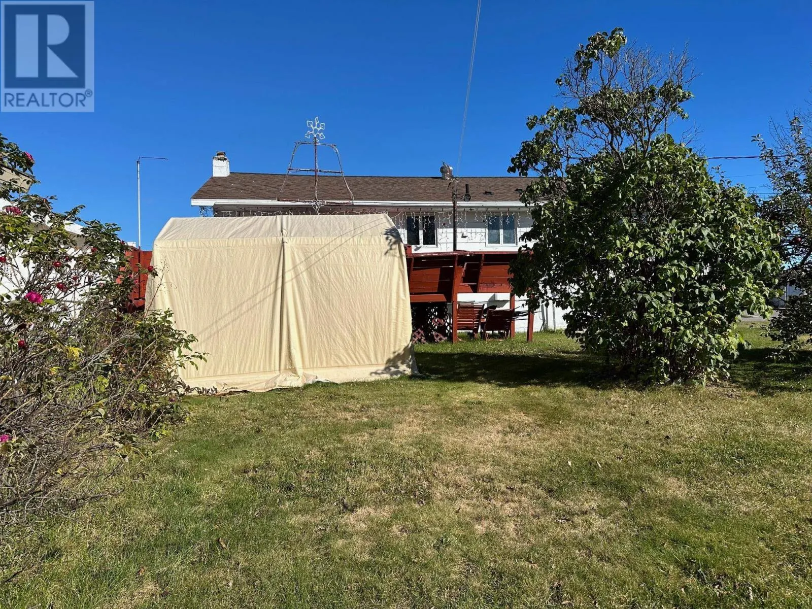 4 East Grove CRES
