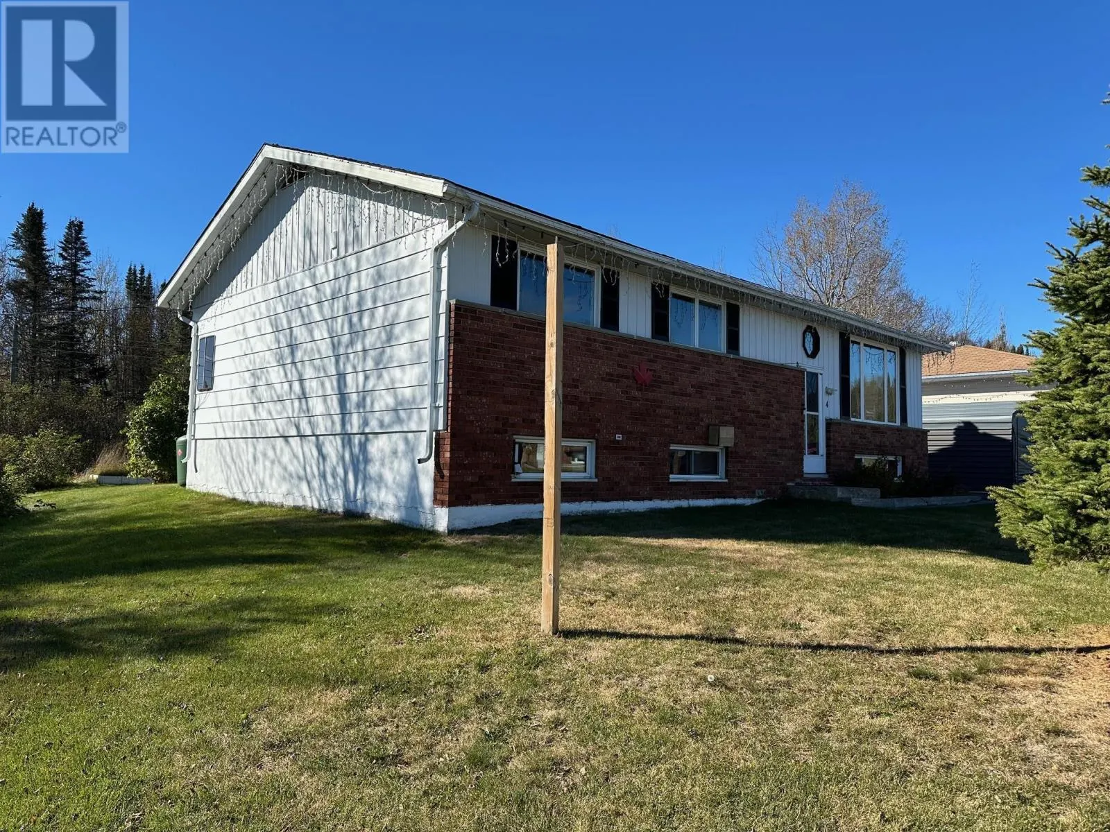 4 East Grove CRES