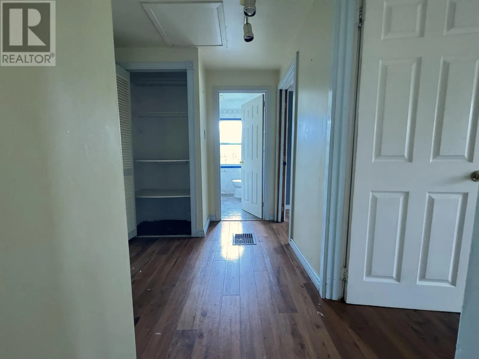 3 Ross Ave
