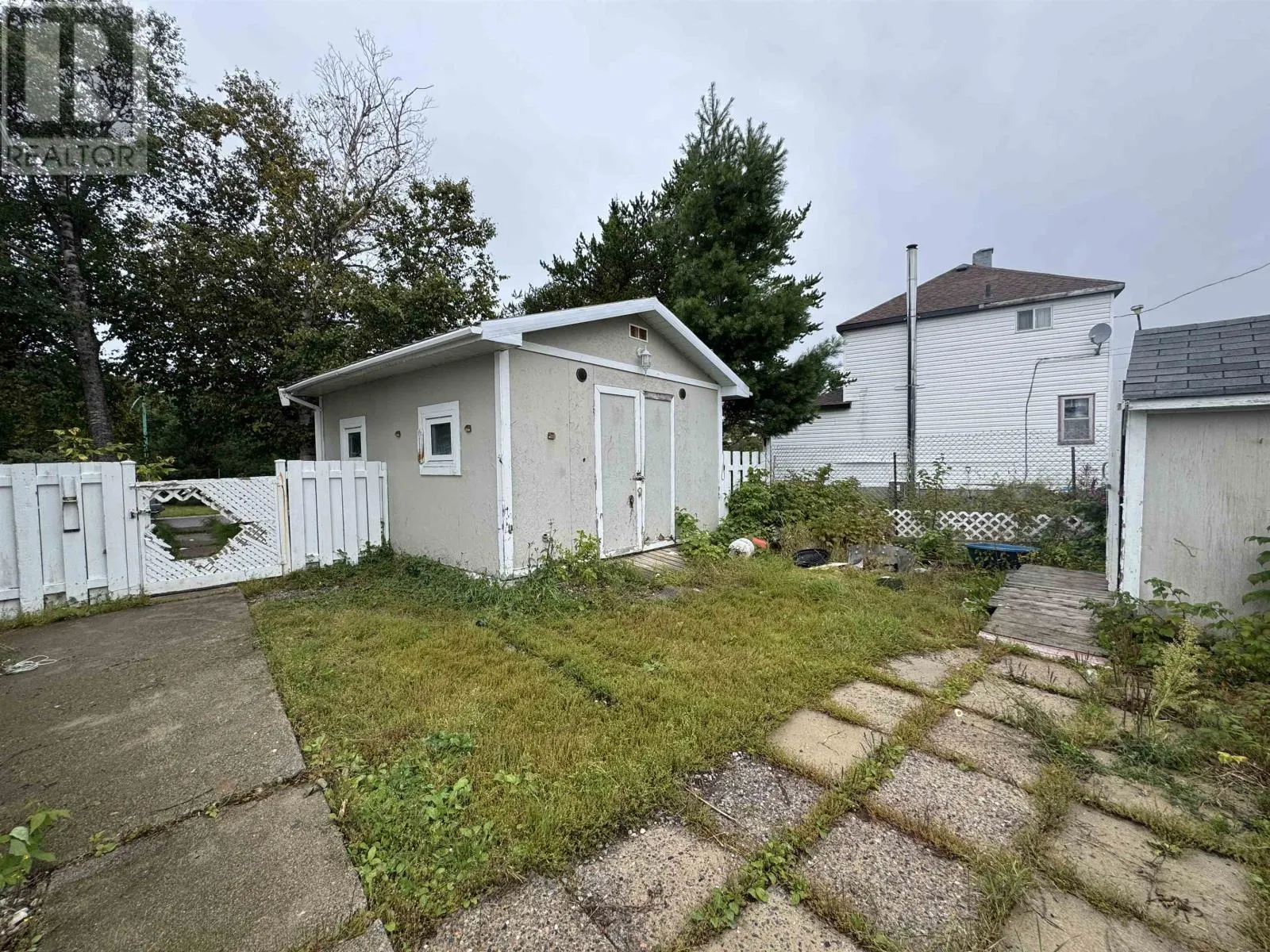 3 Ross Ave