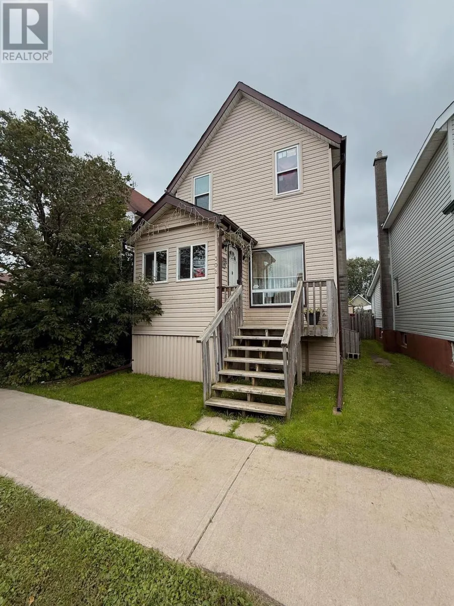 302 ROBERTSON ST