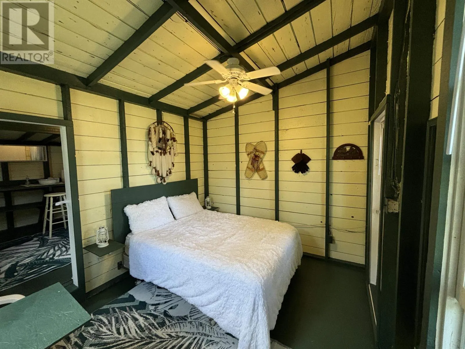 119 LONG PINE LAKE