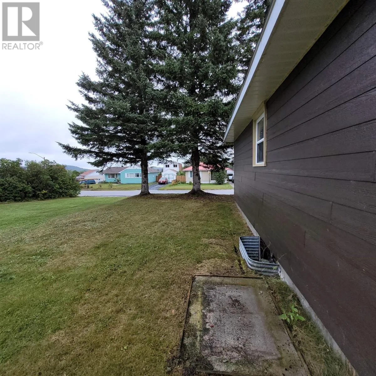 22 & 24 Mona DR
