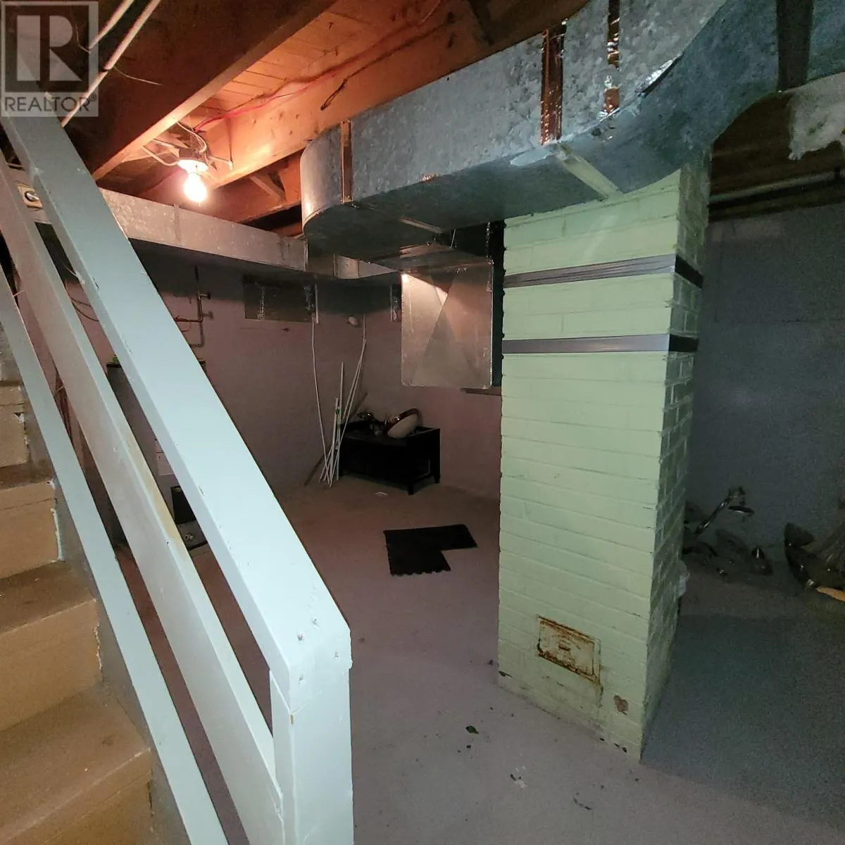 22 & 24 Mona DR