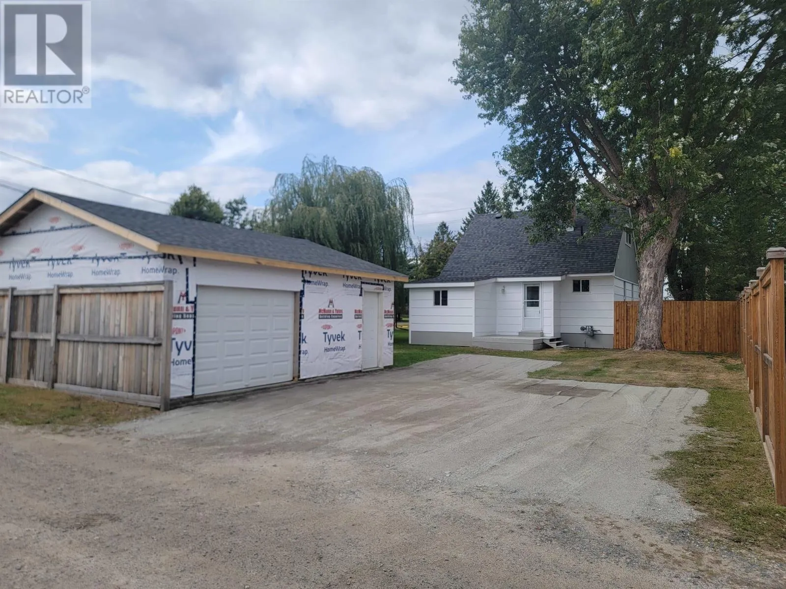 613 Third ST W