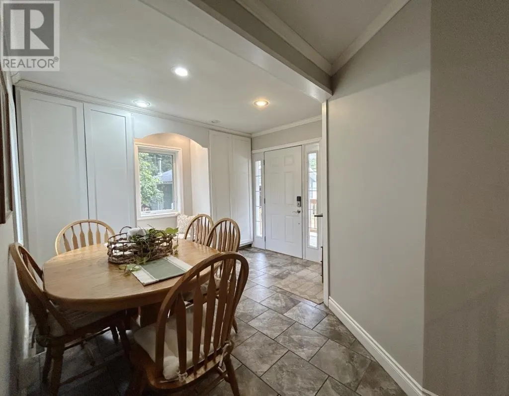 1305 Kings Highway