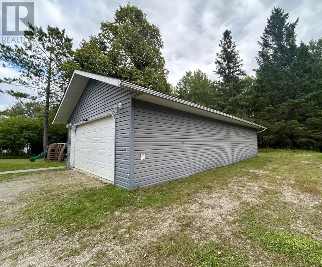 1305 Kings Highway