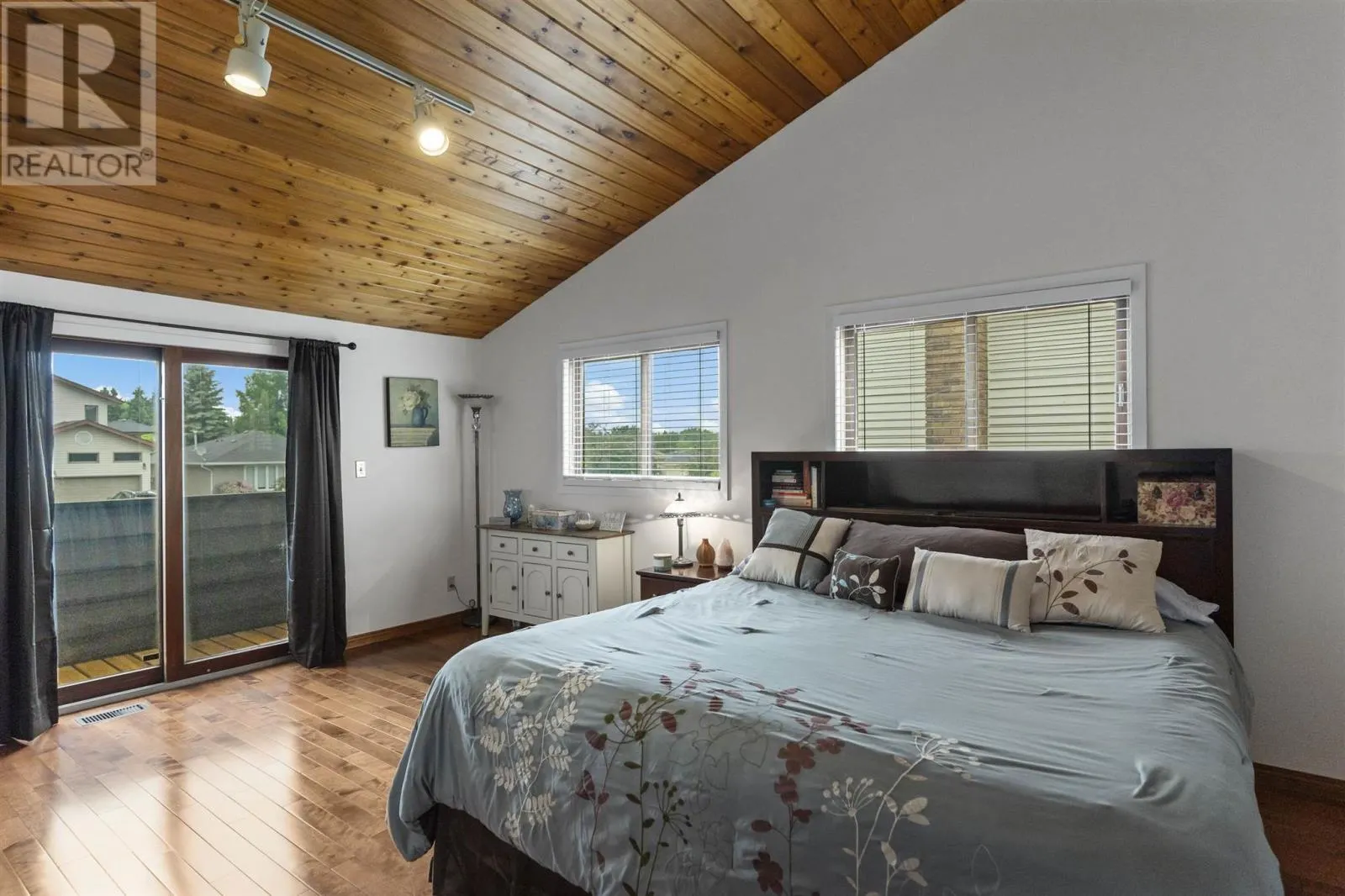 164 Iris CRES