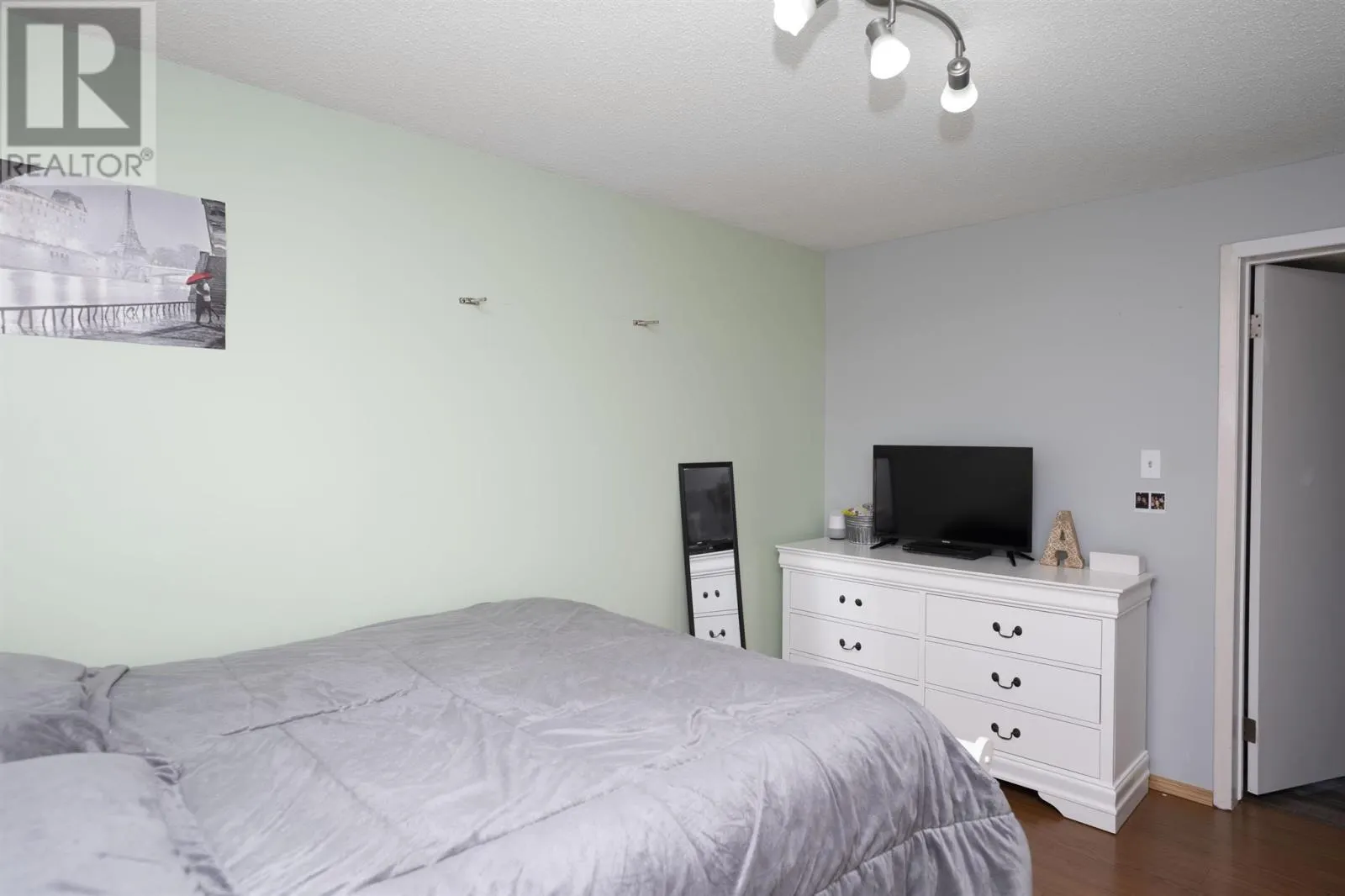 164 Iris CRES