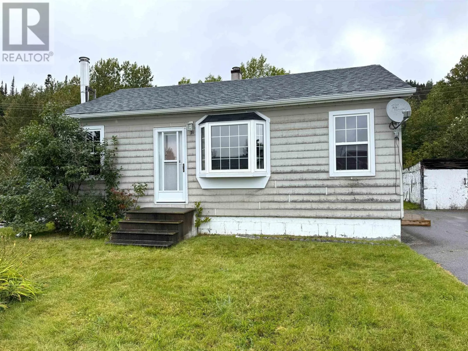 21 Warbler DR