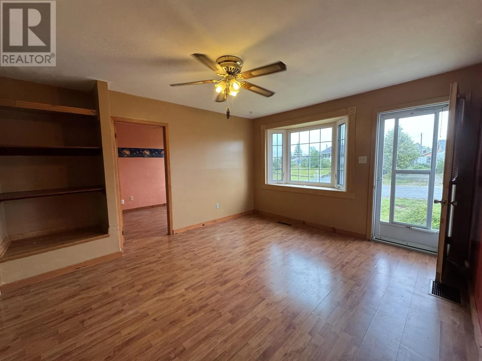 21 Warbler DR