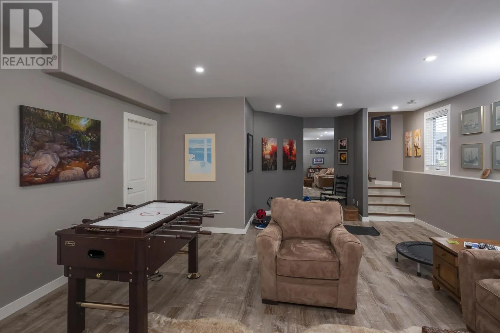 567 Fireweed Bay