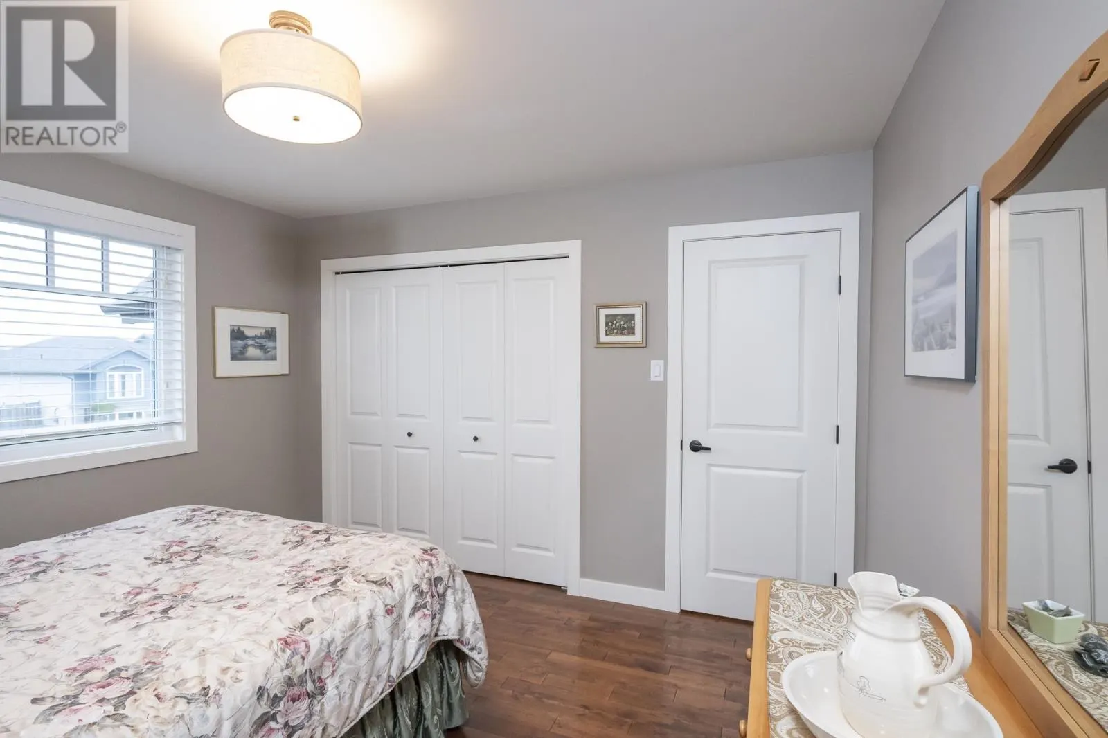 567 Fireweed Bay